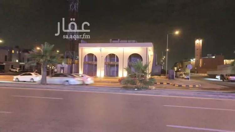 محل للإيجار في شارع علي الدفاع, حي العزيزية, مدينة الرياض, منطقة الرياض 6