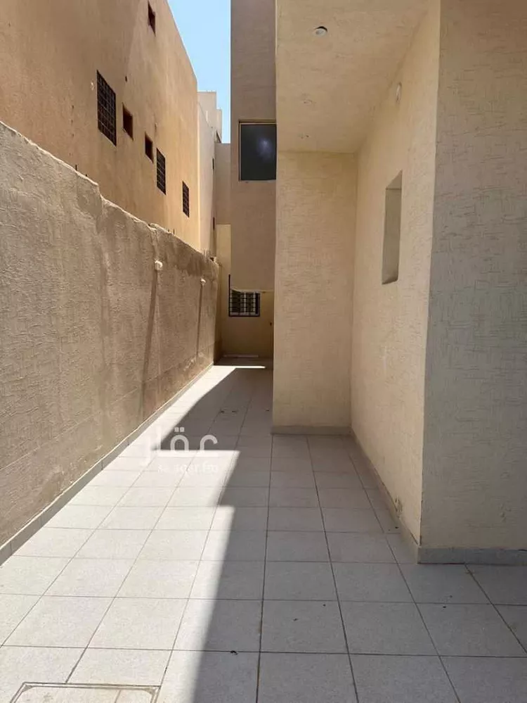 فيلا للإيجار في شارع أبي عثمان الناجم, حي بدر, مدينة الرياض, منطقة الرياض صورة 5