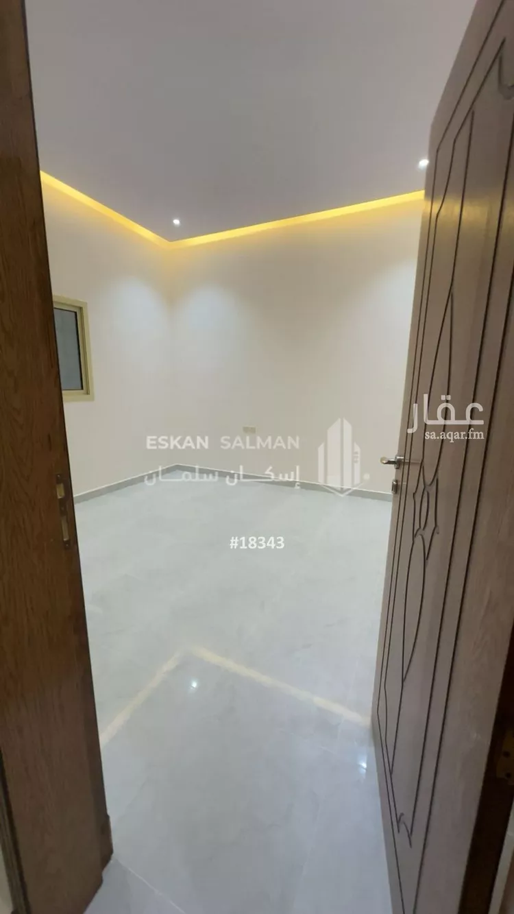 فيلا للبيع في شارع ايوب بن مكرز, حي اليرموك, مدينة حفر الباطن, المنطقة الشرقية