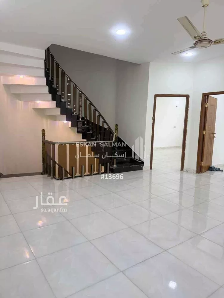 فيلا للبيع في شارع الحمر 240, حي العليا, مدينة بريده, منطقة القصيم صورة 3