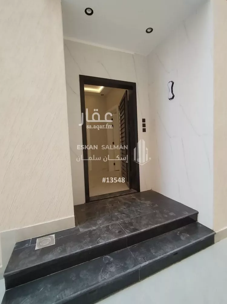 فيلا للبيع في شارع عبدالله ابن عقبة, حي الدفاع, مدينة المدينه المنوره, منطقة المدينة المنورة صورة 3