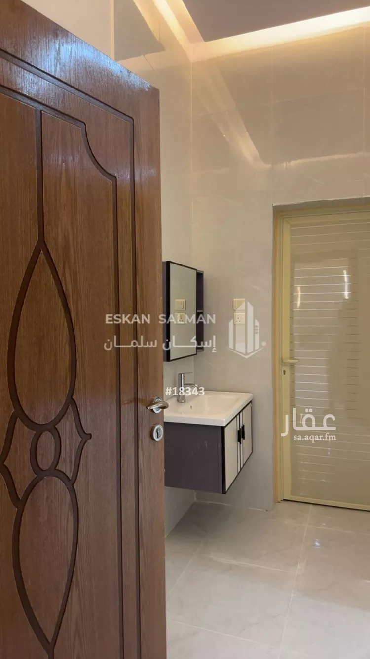 فيلا للبيع في شارع ايوب بن مكرز, حي اليرموك, مدينة حفر الباطن, المنطقة الشرقية صورة 3