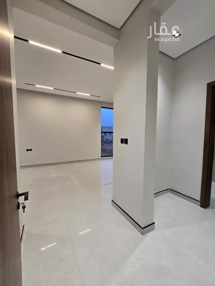 فيلا للبيع في شارع معقل بن عامر, حي الرمال, مدينة الرياض, منطقة الرياض صورة 2