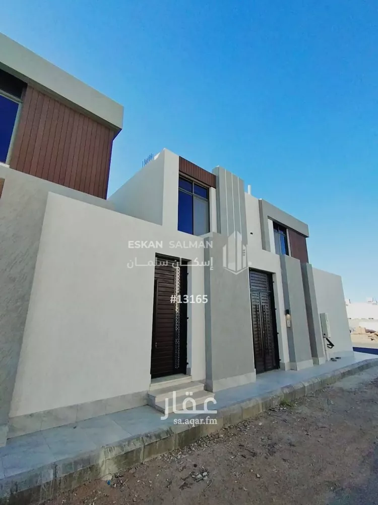 فيلا للبيع في شارع بينها ابن عقبة, حي المدينة الصناعية, مدينة المدينه المنوره, منطقة المدينة المنورة صورة 2