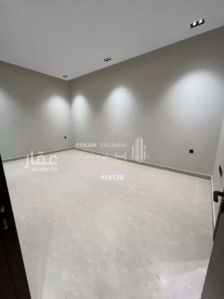 فيلا للبيع في شارع أبي العباس الجندي, حي الرمال, مدينة الرياض, منطقة الرياض صورة 2