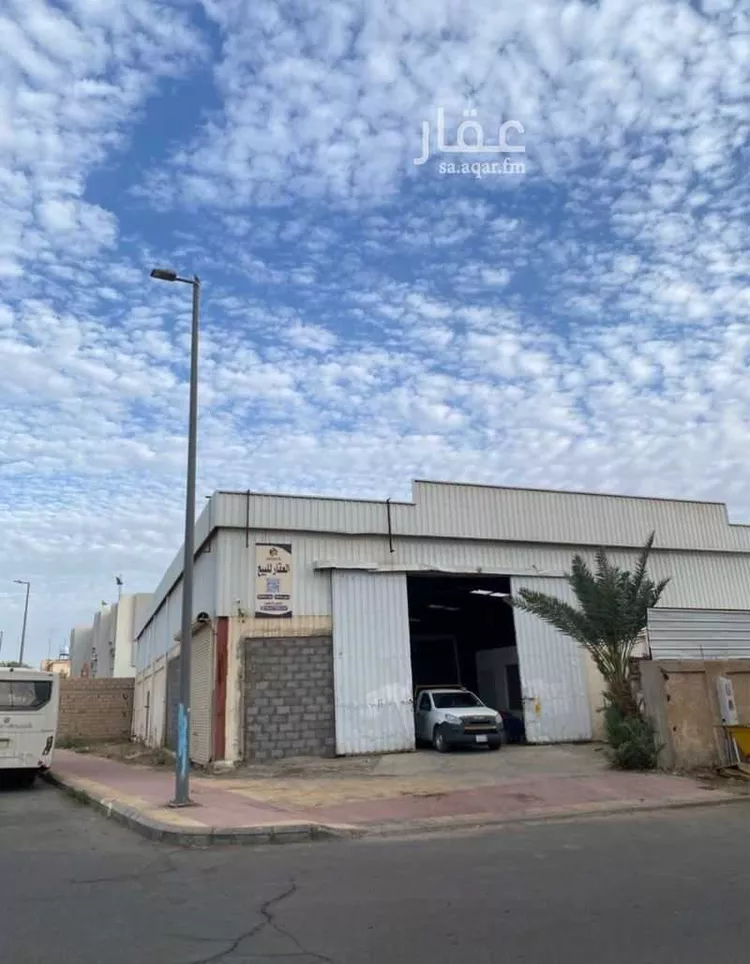 Warehouse for sale in Tabuk Al Faisaliyah Al Janubiyah