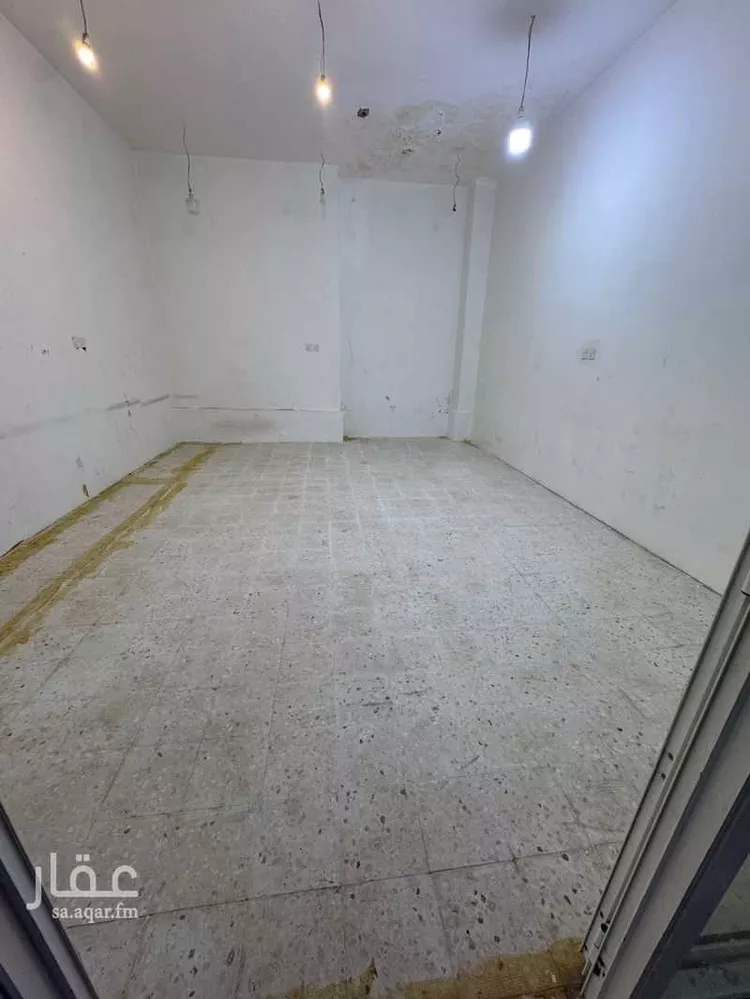 محل للإيجار في شارع كنانة ابن عبد ياليل ، حي المبعوث ، المدينة المنورة ، منطقة المدينة المنورة صورة 2