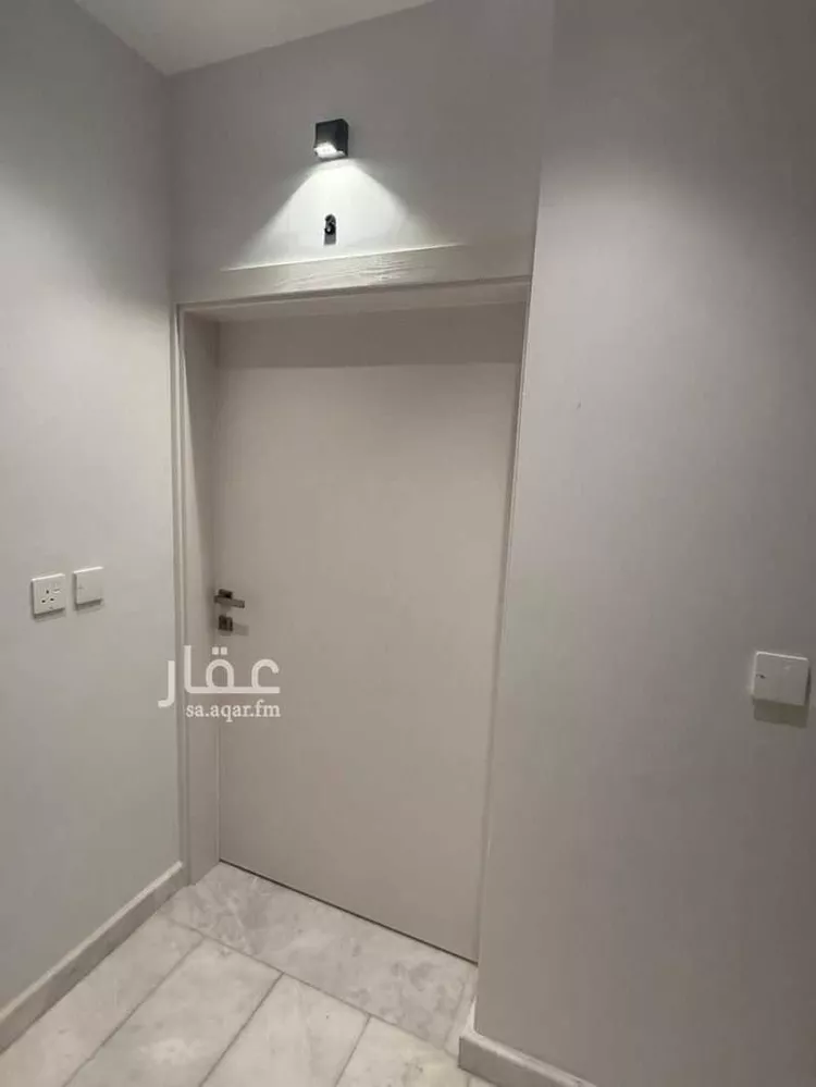 مكتب تجاري للإيجار في شارع الملك سعود بن عبدالعزيز, حي الخبرالشمالية, مدينة الخبر, المنطقة الشرقية 1 صورة