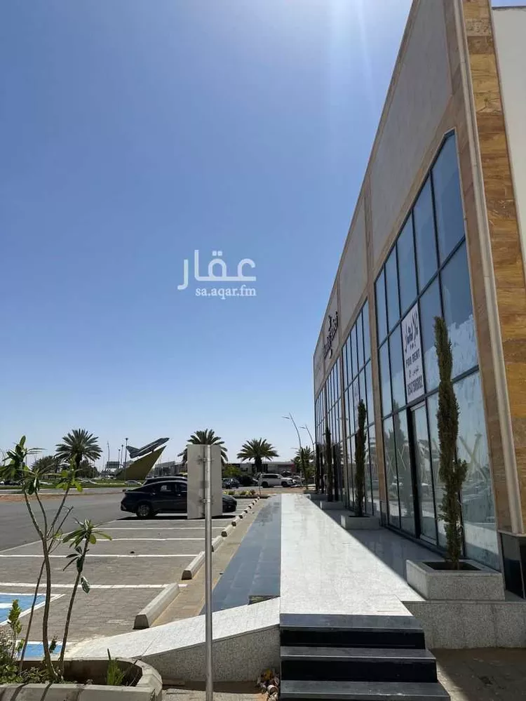 محل للإيجار في شارع طريق الامام تركي بن عبدالله, حي سلطانة, مدينة تبوك, منطقة تبوك صورة 2