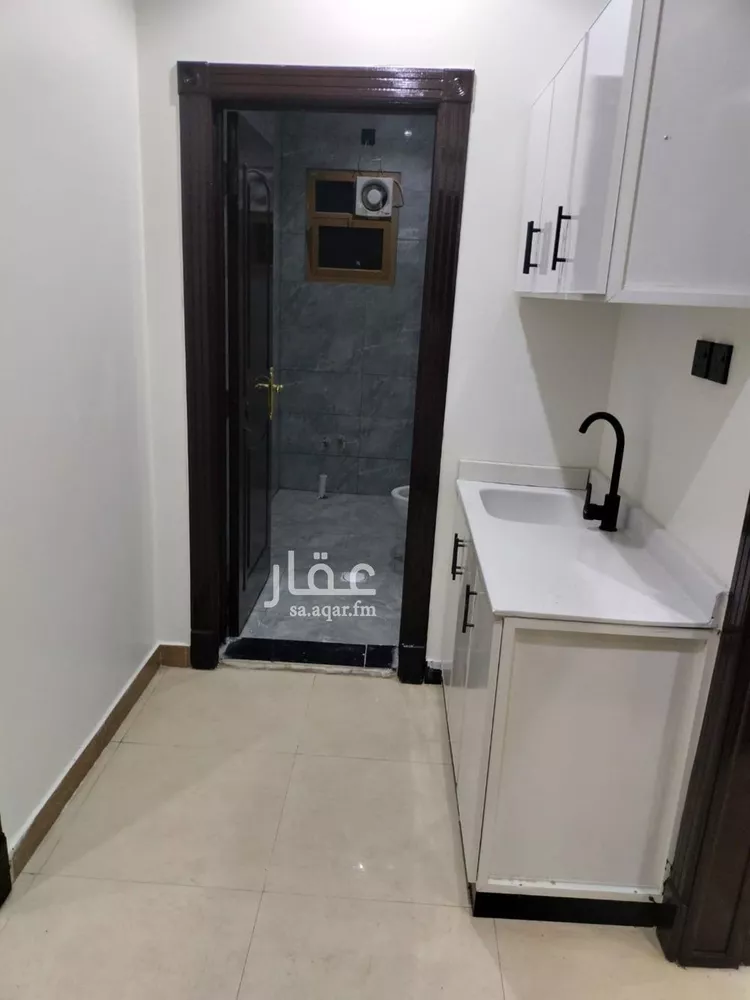 شقة للإيجار في شارع طريق الملك عبدالعزيز الفرعي, حي الملك فهد, مدينة الرياض, منطقة الرياض صورة 2