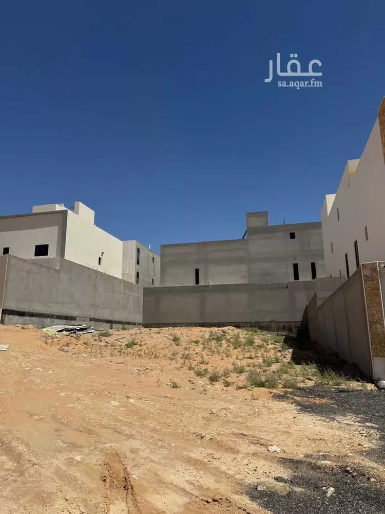 أرض للبيع في شارع الحمر 52 ، حي الحمر الجنوبي ، بريدة ، بريدة