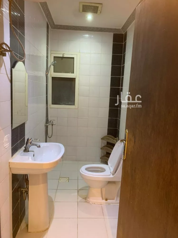 شقة للإيجار في شارع أبي بكر بن العربي, حي المربع, مدينة الرياض, منطقة الرياض 9