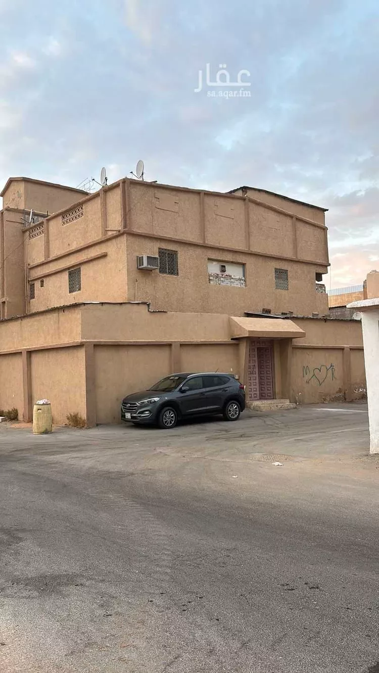 عمارة للبيع في شارع الصالحية 20, حي المطار القديم, مدينة بريده, منطقة القصيم 6