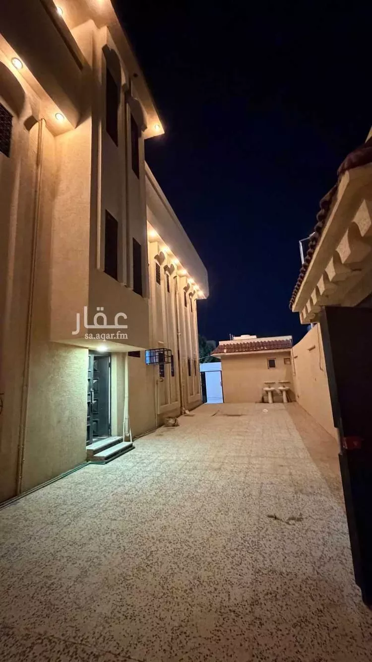 فيلا للإيجار في شارع بجير الطائي, حي الفايزية, مدينة بريدة, منطقة القصيم صورة 4