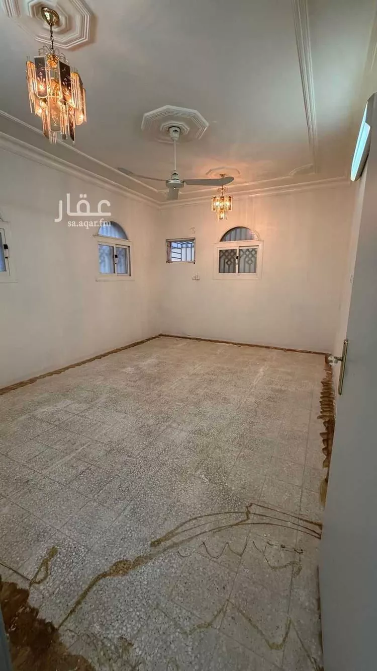فيلا للبيع في شارع بجير الطائي, حي الفايزية, مدينة بريدة, منطقة القصيم 6