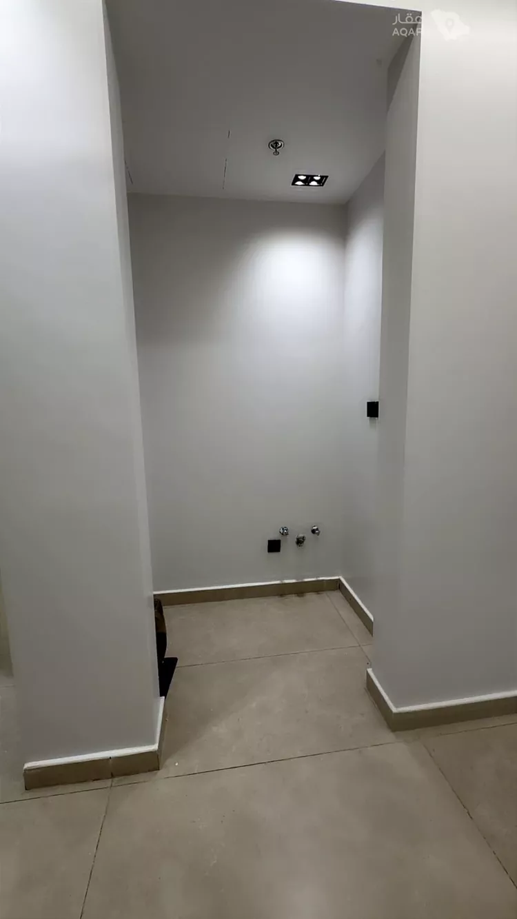 شقة للإيجار في حي الحمراء, مدينة الخبر, المنطقة الشرقية 8
