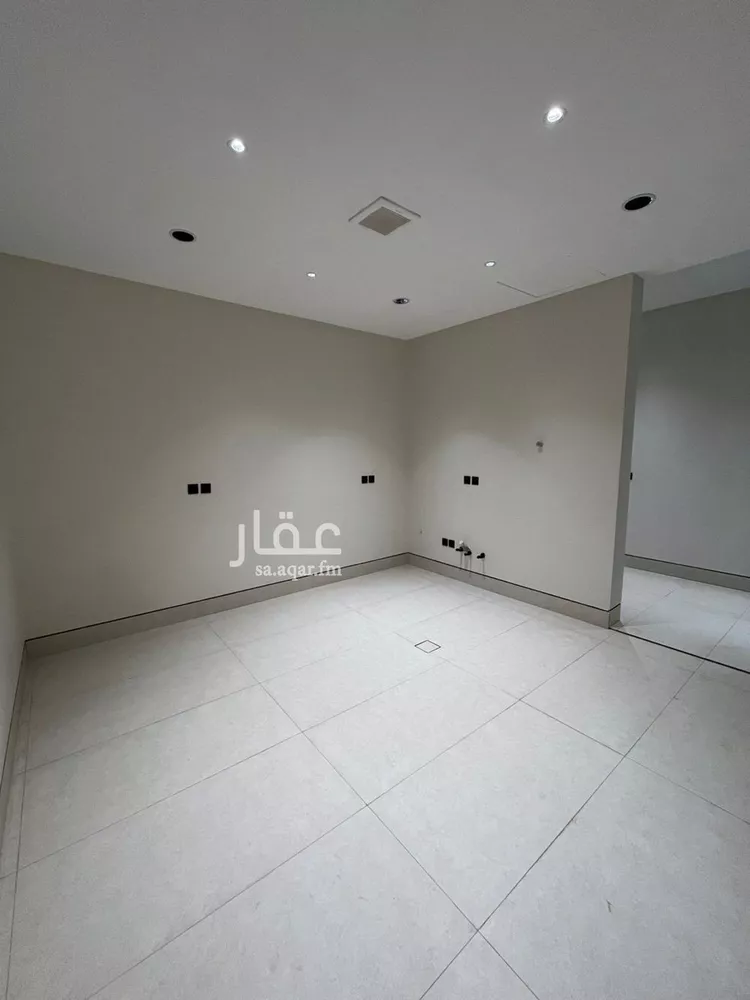 فيلا للبيع في شارع أبي الشيخ الأصبهاني, حي المهدية, مدينة الرياض, منطقة الرياض 7