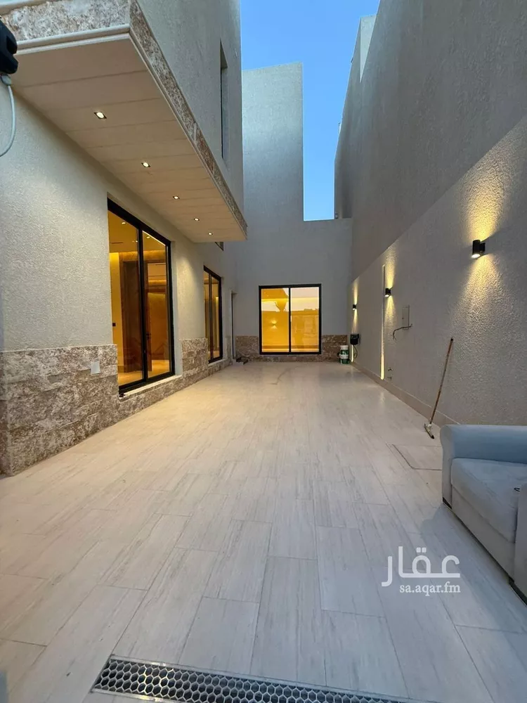فيلا للبيع في شارع خلف الأحمر, حي المهدية, مدينة الرياض, منطقة الرياض صورة 2