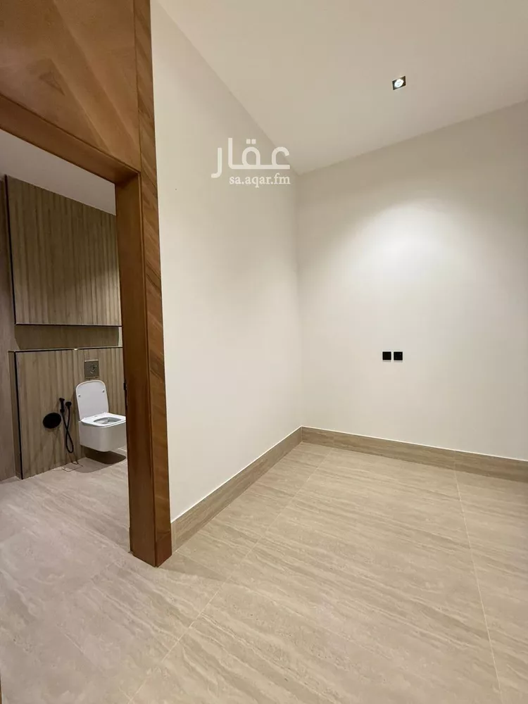 فيلا للبيع في شارع خلف الأحمر, حي المهدية, مدينة الرياض, منطقة الرياض 7