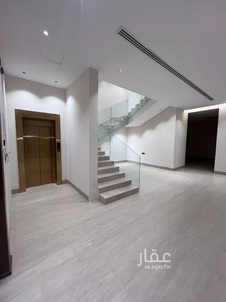 فيلا للبيع في شارع أبي الحسن الأسفرائيني, حي المهدية, مدينة الرياض, منطقة الرياض 18