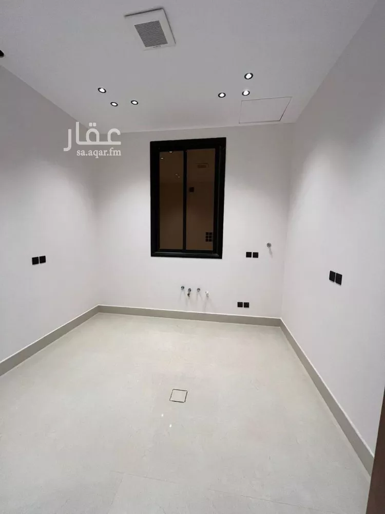 Villa for Sale in Riyadh Al Mahdiyah 12