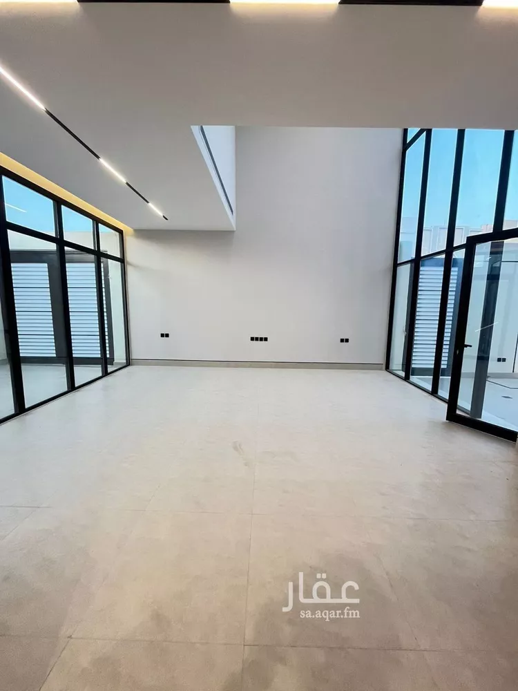 فيلا للبيع في شارع خلف الأحمر, حي المهدية, مدينة الرياض, منطقة الرياض صورة 3