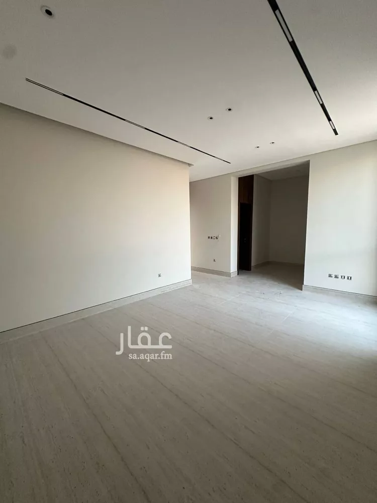 فيلا للبيع في شارع أحمد بن نبهان الحافظ, حي المهدية, مدينة الرياض, منطقة الرياض صورة 5