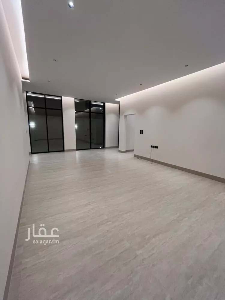 فيلا للبيع في شارع أبي الحسن الأسفرائيني, حي المهدية, مدينة الرياض, منطقة الرياض 11