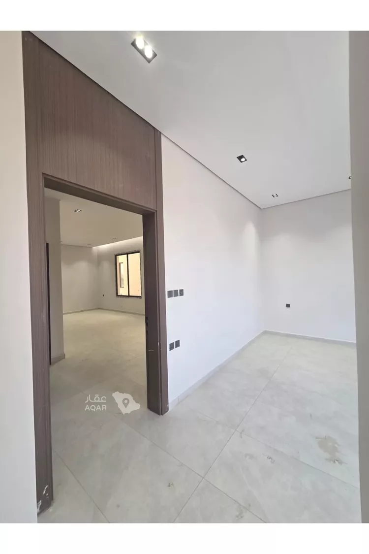 Floor for Rent in Riyadh Ar Rimal 7