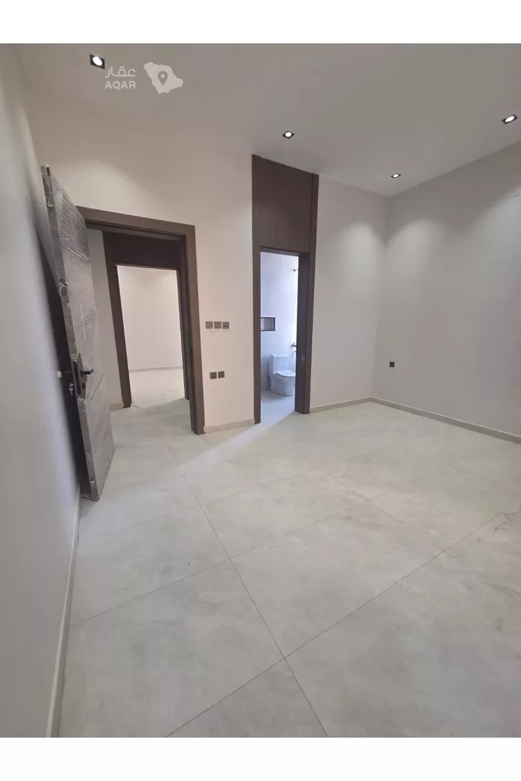 Floor for Rent in Riyadh Ar Rimal 5