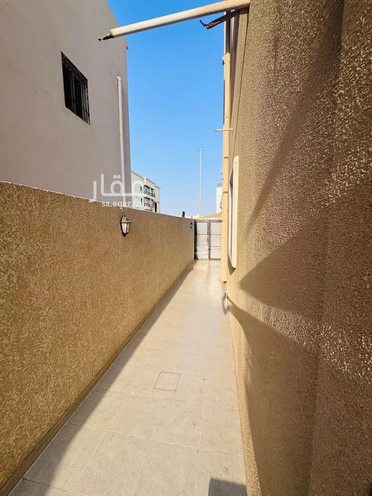 Floor for Sale in Jazan As Suways 13