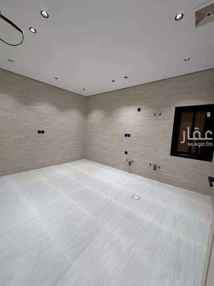 شقة للبيع في شارع شارع صلاح الدين الايوبي, حي الصفاء, مدينة جازان, منطقة جازان صورة 3