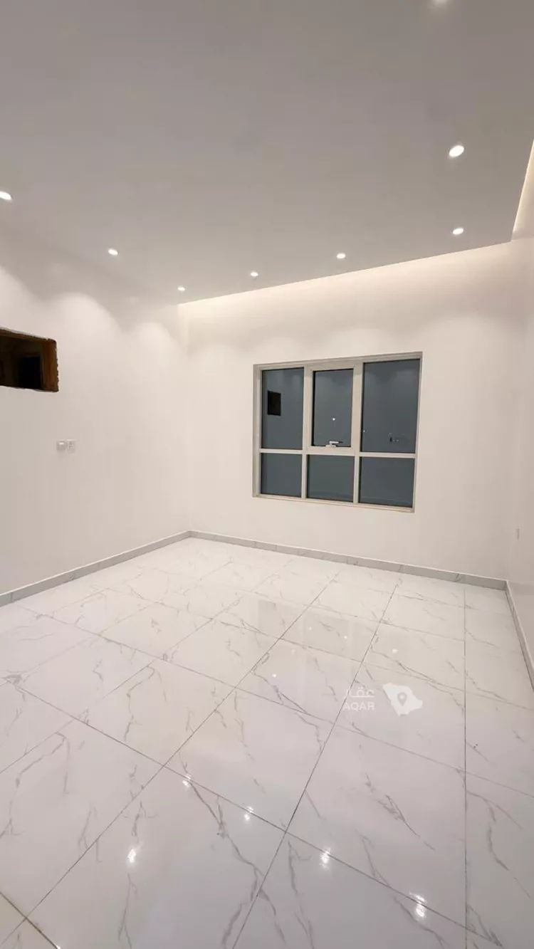 Floor for Sale in Jazan As Suways 16