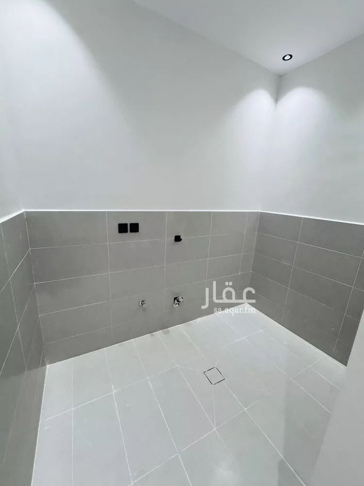 Floor for Sale in Jazan As Suways 19