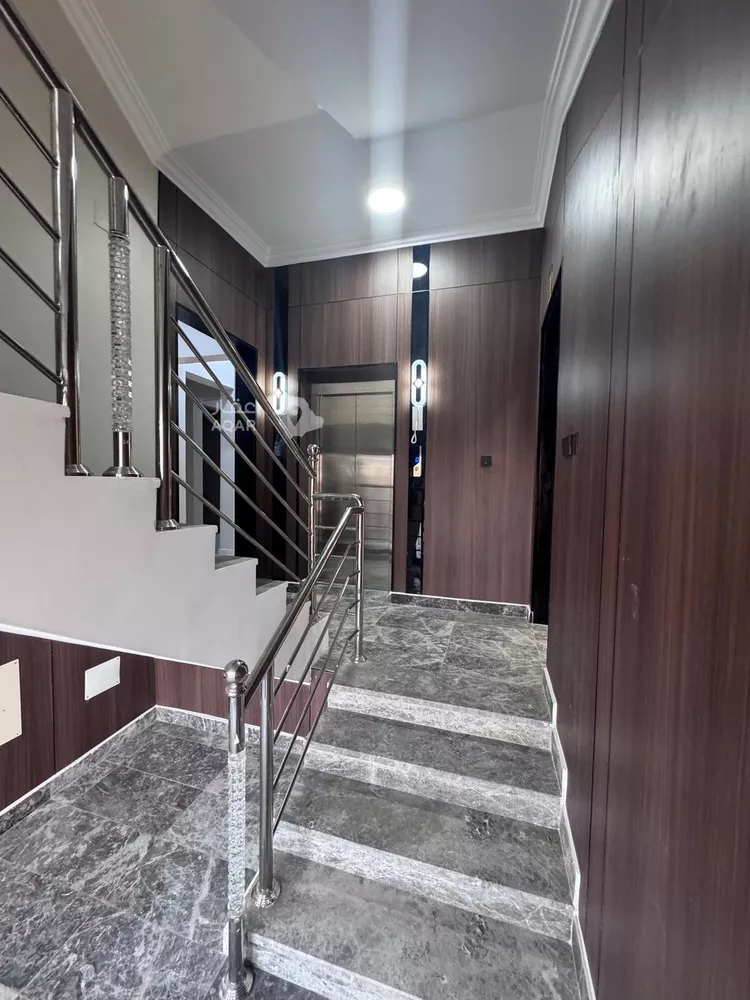 Floor for Sale in Jazan As Suways 7