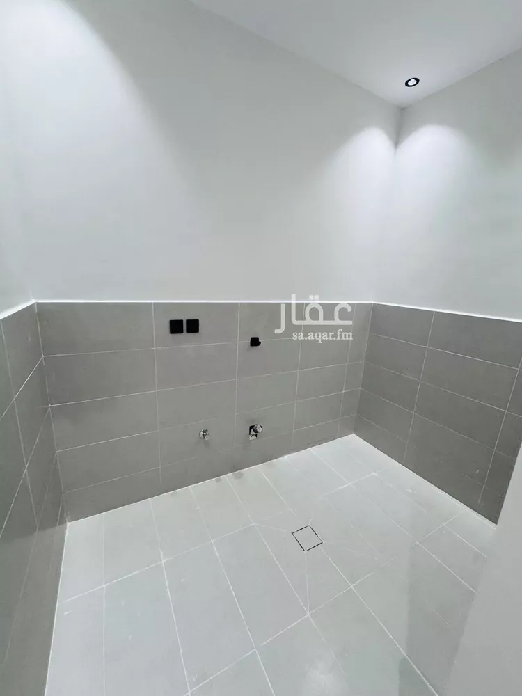 Floor for Sale in Jazan As Suways 20