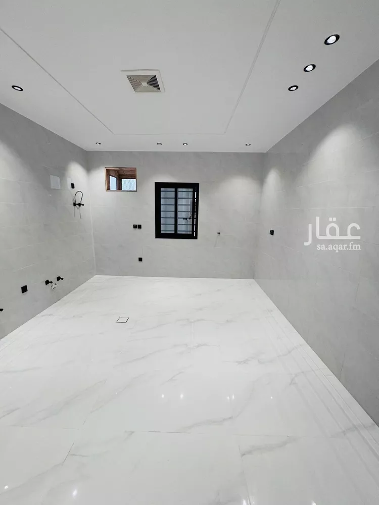 Floor for Sale in Jazan As Suways 24