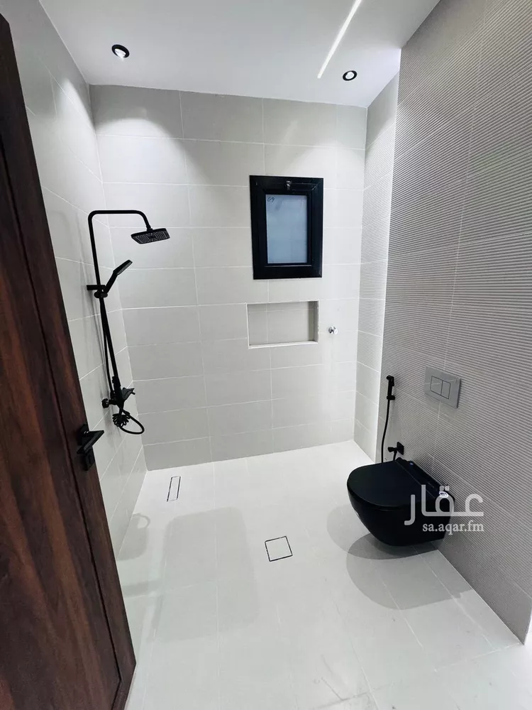 Floor for Sale in Jazan As Suways 7