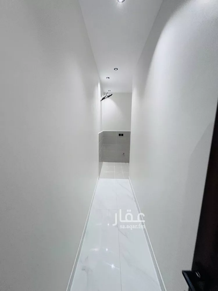 Floor for Sale in Jazan As Suways 18