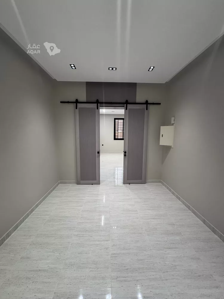 Floor for Sale in Jazan As Suways 14