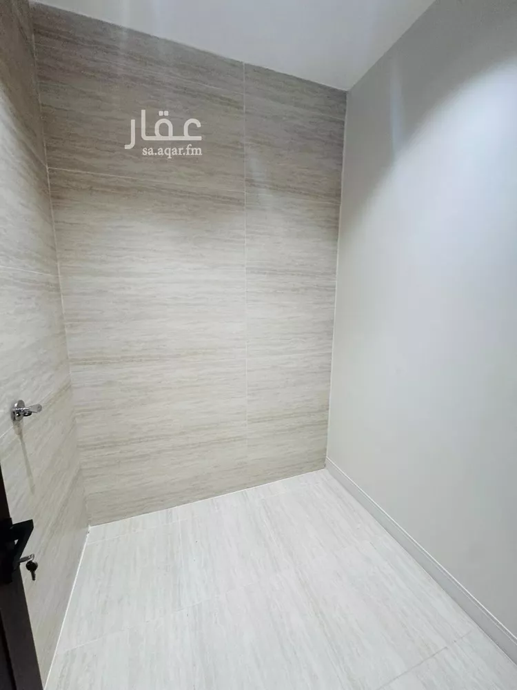 شقة للبيع في شارع شارع الامير ناصر بن عبد العزيز, حي الرحاب 1, مدينة جازان, منطقة جازان صورة 5