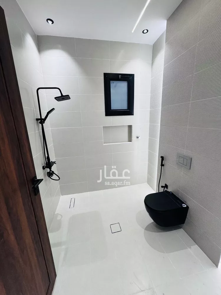 Floor for Sale in Jazan As Suways 7