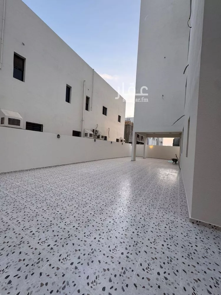 Floor for Sale in Jazan As Safaa 7