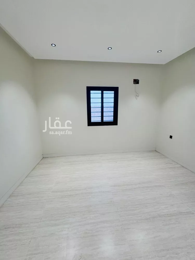 شقة للبيع في شارع شارع الامير ناصر بن عبد العزيز, حي الرحاب 1, مدينة جازان, منطقة جازان صورة 4