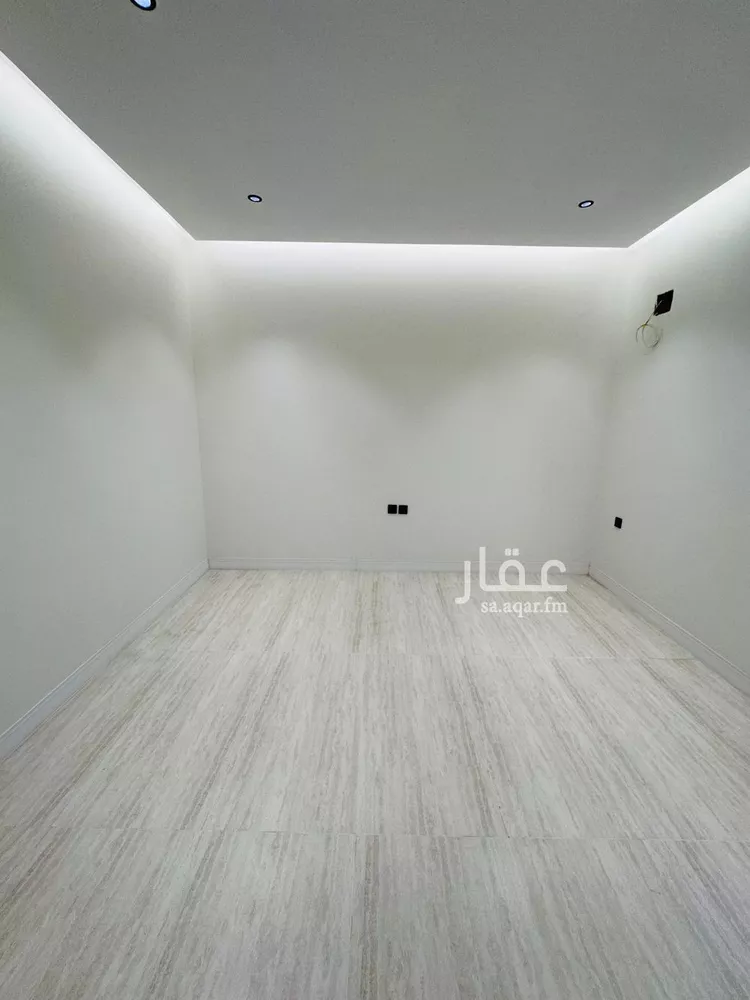 Floor for Sale in Jazan As Suways 18
