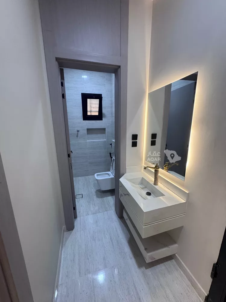 Floor for Sale in Jazan As Suways 8