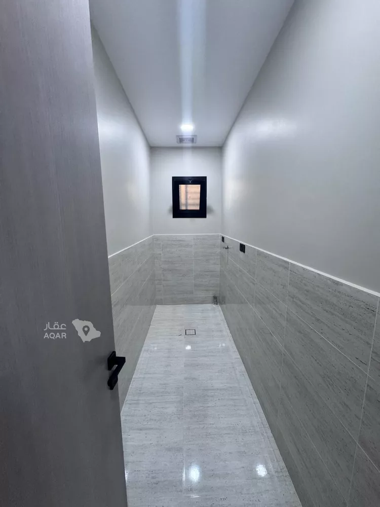 Floor for Sale in Jazan As Suways 9