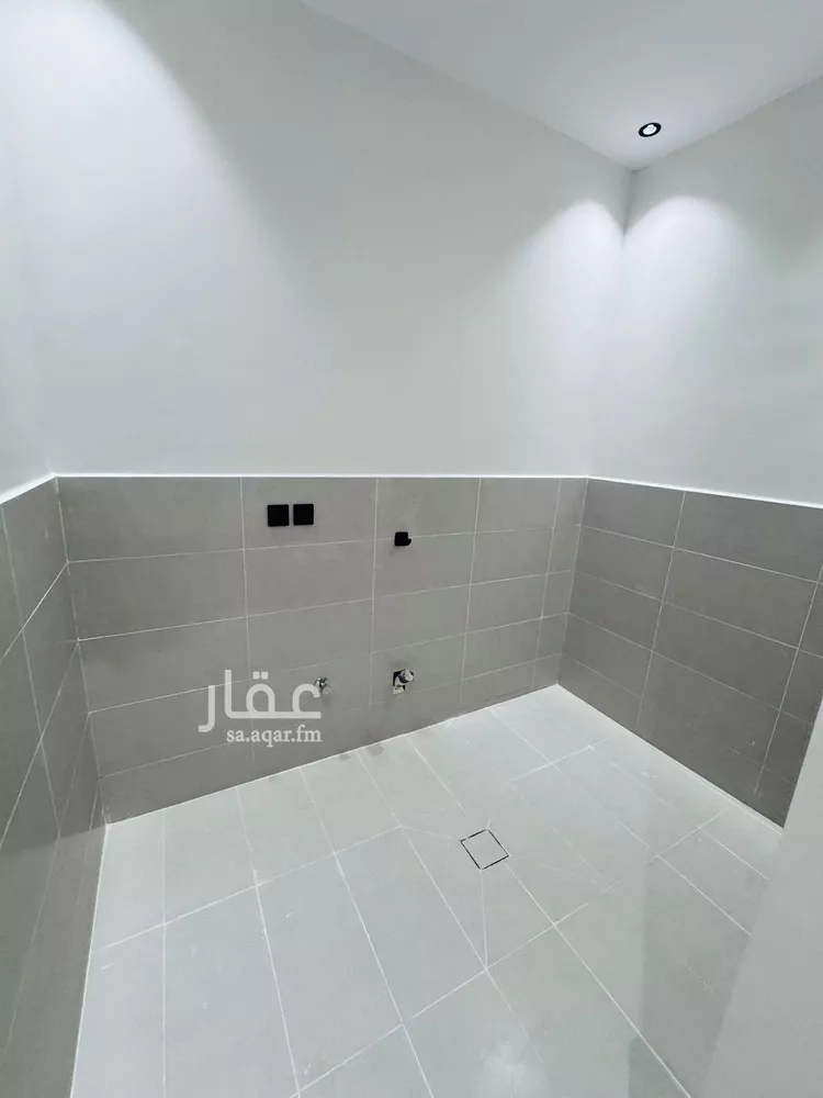 Floor for Sale in Jazan As Suways 19