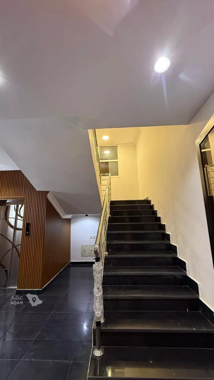 Floor for Sale in Jazan As Suways 2