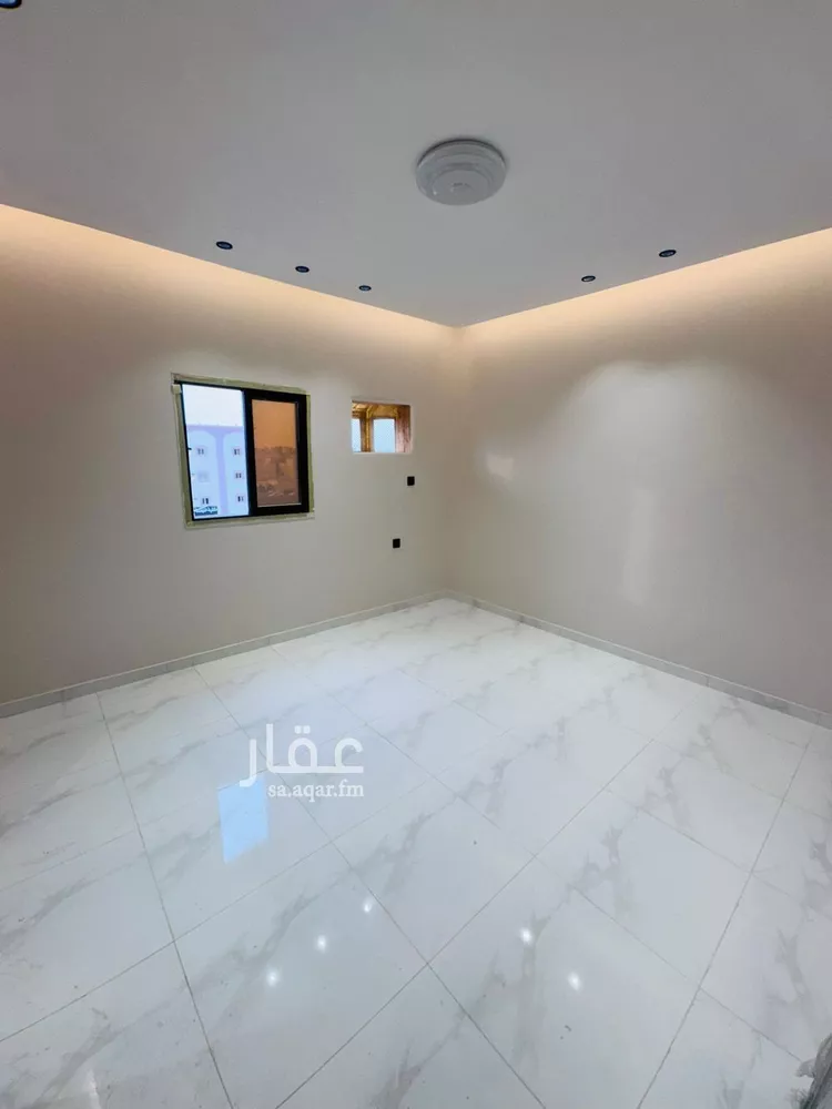 شقة للبيع في شارع عروة ابن حزام, حي السويس 1, مدينة جازان, منطقة جازان صورة 2